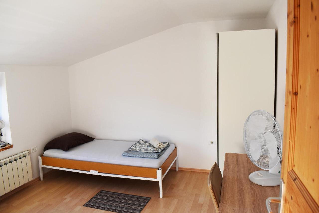 Rooms Busija イゾラ エクステリア 写真