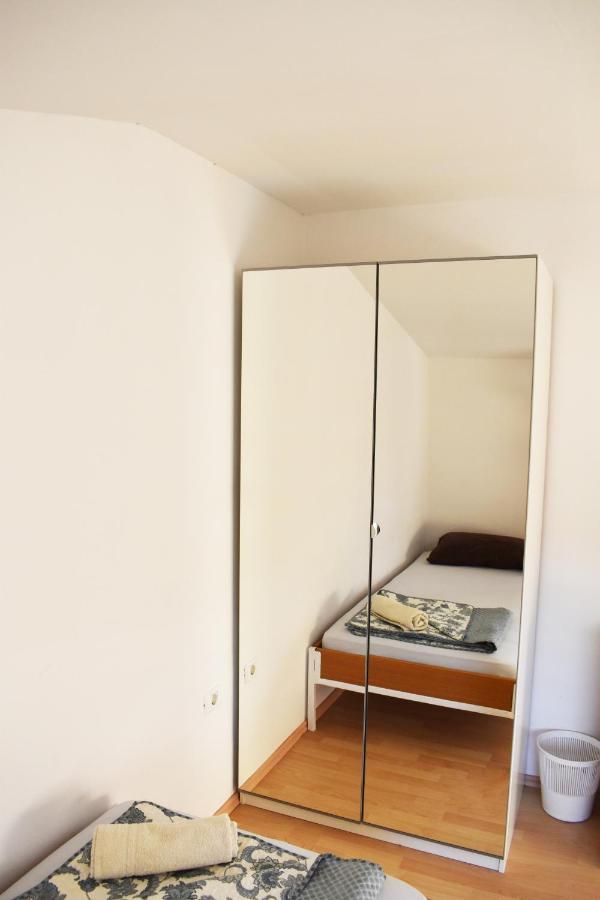 Rooms Busija イゾラ エクステリア 写真